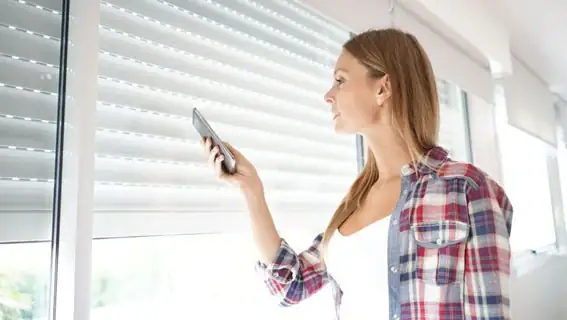 Conseils volet roulant Evere Volet PVC, aluminium ou bois : lequel choisir ?